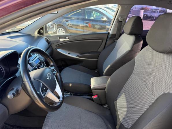 Hyundai Solaris I с пробегом 2013 года, цена 700 000 рублей, 245000 км, седан, Автокод Объявления