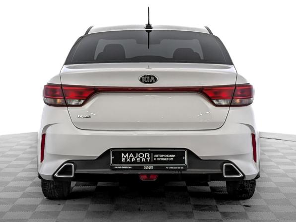 Kia Rio IV Рестайлинг с пробегом 2021 года, цена 1 740 000 рублей, 75857 км, седан, Автокод Объявления