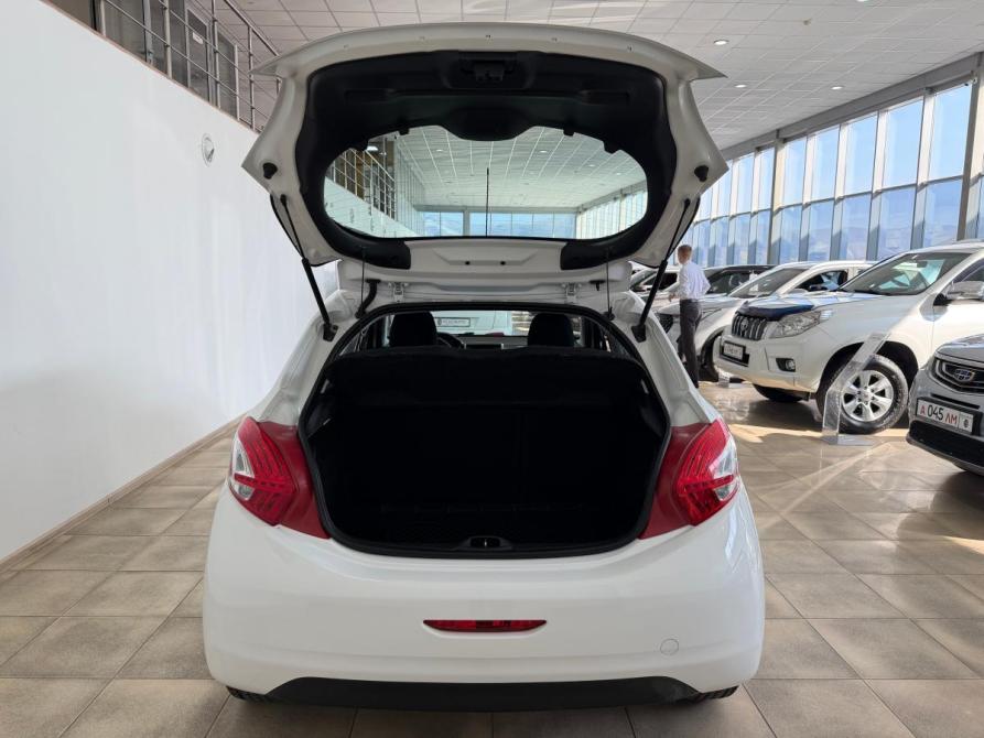 Peugeot 208 I Новороссийск  - изображение 18