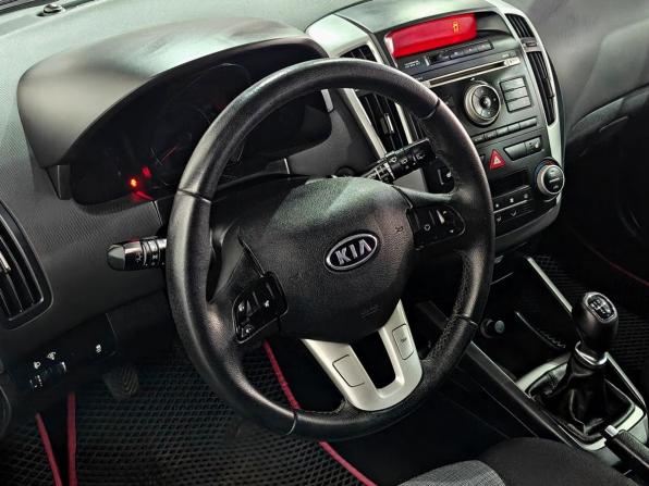 Kia Ceed I Рестайлинг с пробегом 2010 года, цена 679 000 рублей, 189351 км, универсал, Автокод Объявления