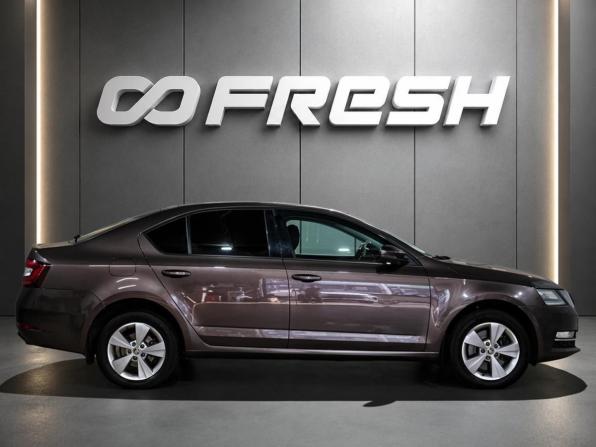 Skoda Octavia III (A7) Рестайлинг с пробегом 2019 года, цена 1 589 000 рублей, 260309 км, лифтбек, Автокод Объявления