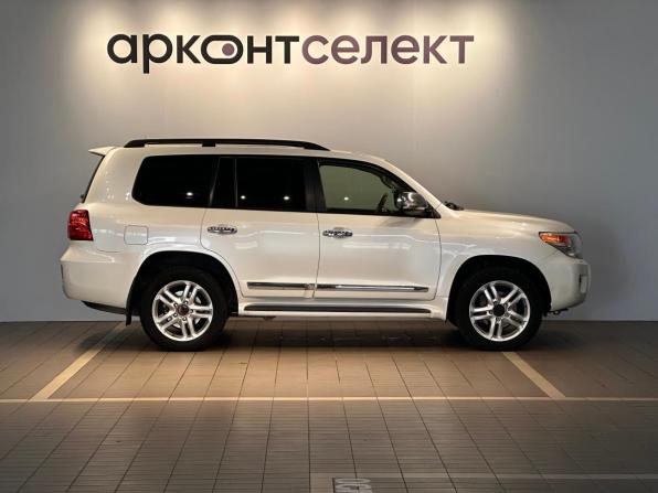 Toyota Land Cruiser 200 Series Рестайлинг 1 с пробегом 2013 года, цена 3 180 000 рублей, 224493 км, внедорожник, Автокод Объявления