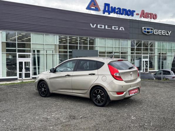 Hyundai Solaris I с пробегом 2011 года, цена 595 000 рублей, 196955 км, хэтчбек, Автокод Объявления