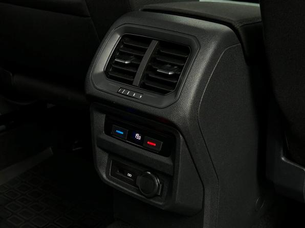 Volkswagen Tiguan II Рестайлинг с пробегом 2021 года, цена 2 541 600 рублей, 80105 км, внедорожник, Автокод Объявления