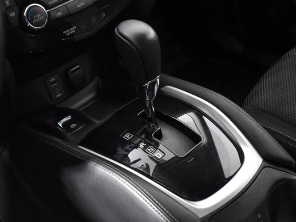 Nissan Qashqai II с пробегом 2017 года, цена 1 690 672 рубля, 71225 км, внедорожник, Автокод Объявления