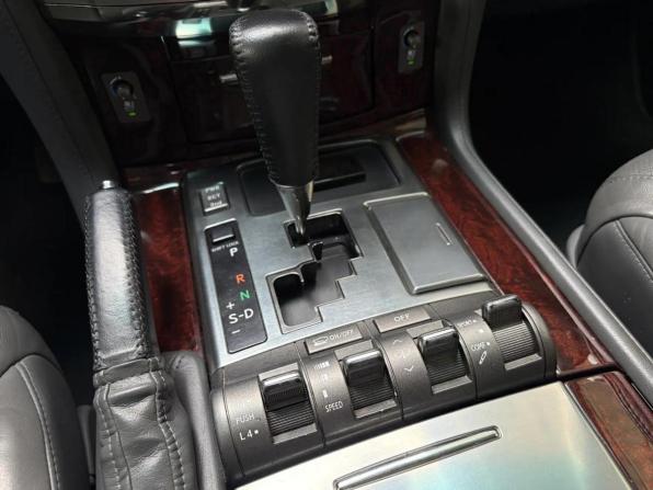 Lexus LX III с пробегом 2008 года, цена 2 599 000 рублей, 198000 км, внедорожник, Автокод Объявления