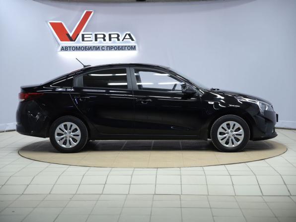 Kia Rio IV Рестайлинг с пробегом 2021 года, цена 1 650 000 рублей, 48807 км, седан, Автокод Объявления