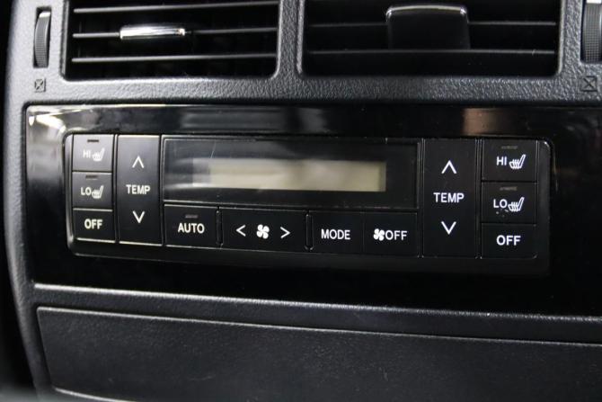 Toyota Land Cruiser 200 Series Рестайлинг 1 с пробегом 2012 года, цена 3 795 950 рублей, 272452 км, внедорожник, Автокод Объявления