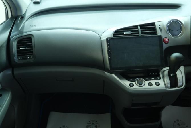 Honda Stream II Рестайлинг с пробегом 2010 года, цена 1 319 000 рублей, 102000 км, компактвэн, Автокод Объявления