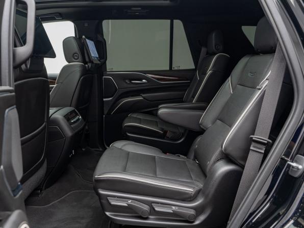 Cadillac Escalade V с пробегом 2021 года, цена 11 700 000 рублей, 34110 км, внедорожник, Автокод Объявления