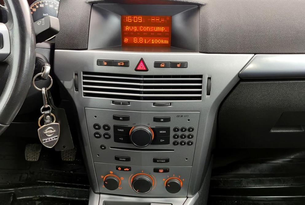 Opel Astra J Рестайлинг Волгоград  - изображение 20