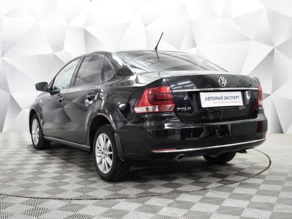 Volkswagen Polo V Рестайлинг с пробегом 2016 года, цена 850 000 рублей, 235000 км, седан, Автокод Объявления