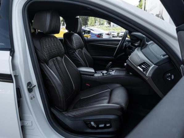 BMW 5 серии VII (G30/G31/G38) с пробегом 2019 года, цена 4 935 000 рублей, 103000 км, седан, Автокод Объявления