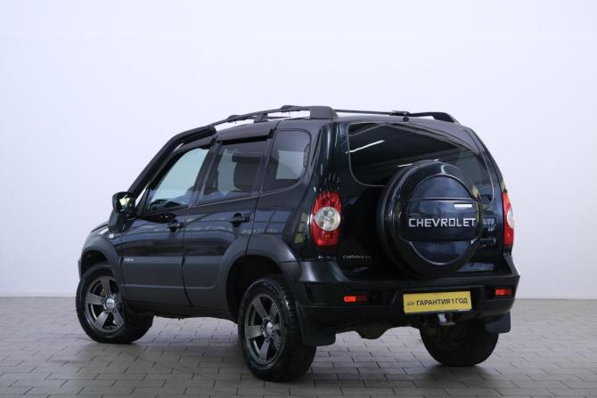 Chevrolet Niva I Рестайлинг с пробегом 2017 года, цена 799 000 рублей, 66000 км, внедорожник, Автокод Объявления