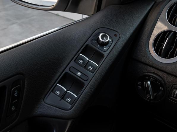 Volkswagen Tiguan I Рестайлинг с пробегом 2014 года, цена 1 668 000 рублей, 95661 км, внедорожник, Автокод Объявления