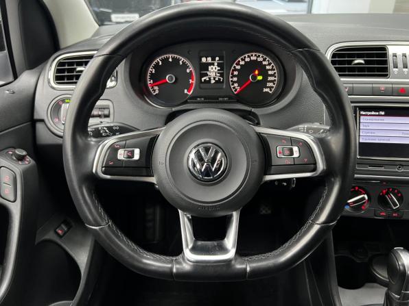Volkswagen Polo V Рестайлинг с пробегом 2019 года, цена 1 580 000 рублей, 74538 км, седан, Автокод Объявления
