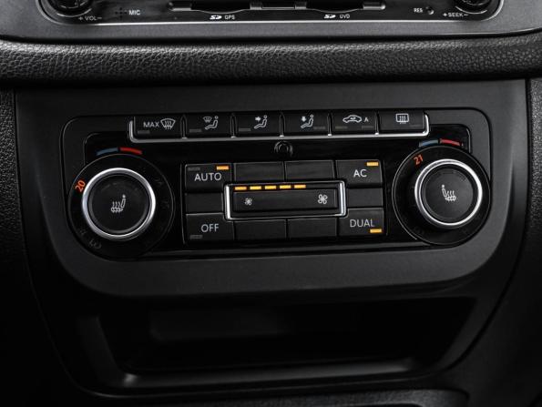 Volkswagen Tiguan I Рестайлинг с пробегом 2011 года, цена 1 699 000 рублей, 142931 км, внедорожник, Автокод Объявления