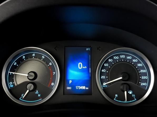 Toyota Corolla XI (E160 E170 E180) с пробегом 2016 года, цена 1 360 000 рублей, 173494 км, седан, Автокод Объявления
