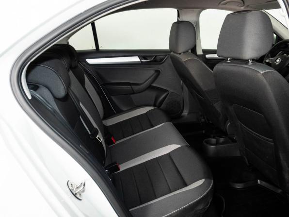 Skoda Rapid I Рестайлинг с пробегом 2019 года, цена 1 421 000 рублей, 81235 км, лифтбек, Автокод Объявления