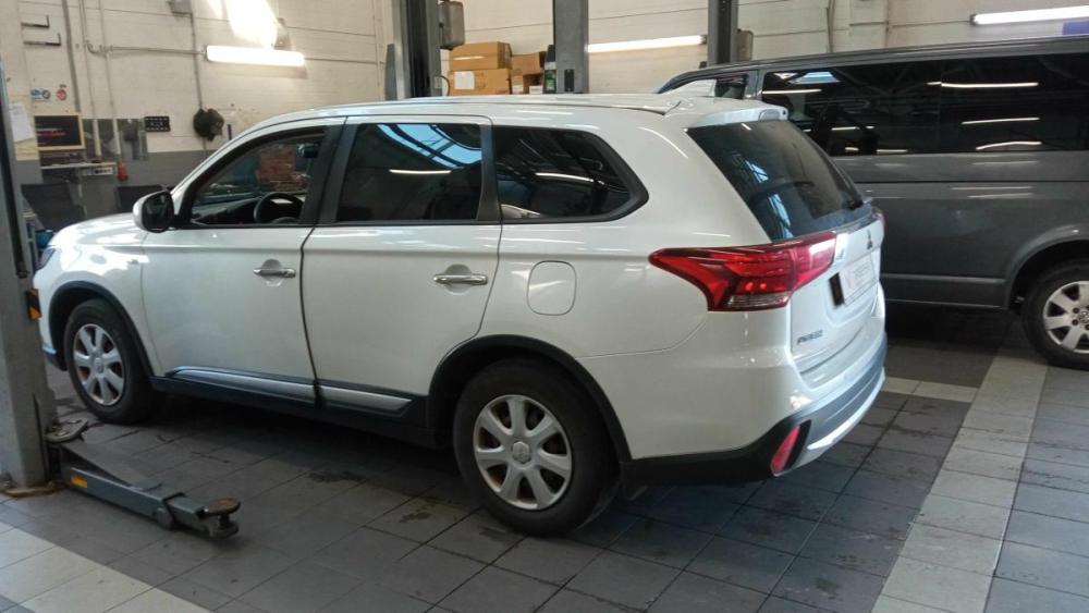 Mitsubishi Outlander III Рестайлинг 2 Санкт-Петербург  - изображение 4