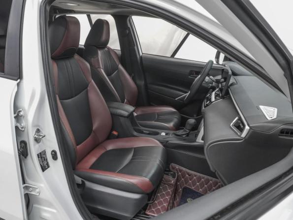 Toyota Corolla Cross I с пробегом 2023 года, цена 3 799 000 рублей, 30433 км, внедорожник, Автокод Объявления