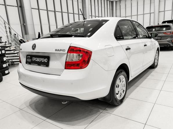 Skoda Rapid I с пробегом 2016 года, цена 1 080 000 рублей, 88160 км, лифтбек, Автокод Объявления