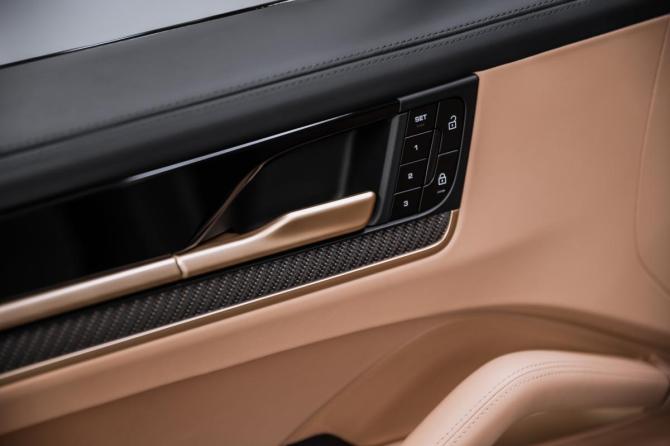 Новый Porsche Cayenne III Рестайлинг 2026 года, цена 18 900 000 рублей, внедорожник, Автокод Объявления