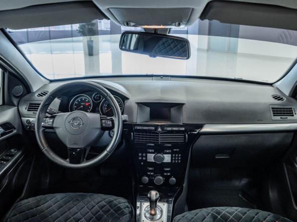 Opel Astra H Рестайлинг с пробегом 2011 года, цена 487 000 рублей, 129031 км, седан, Автокод Объявления