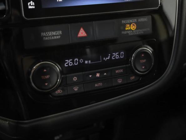 Mitsubishi Outlander III Рестайлинг 2 с пробегом 2017 года, цена 1 899 000 рублей, 174528 км, внедорожник, Автокод Объявления