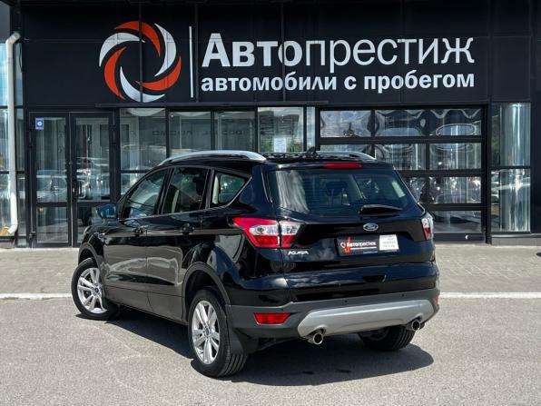 Ford Kuga II Рестайлинг с пробегом 2018 года, цена 1 678 000 рублей, 124350 км, внедорожник, Автокод Объявления
