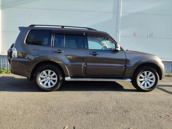 Mitsubishi Pajero IV Рестайлинг 2 с пробегом 2015 года, цена 1 819 000 рублей, 239406 км, внедорожник, Автокод Объявления
