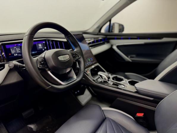 Geely Atlas II с пробегом 2024 года, цена 2 845 000 рублей, 23750 км, внедорожник, Автокод Объявления
