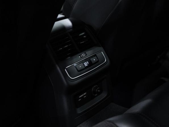 Audi A4 V (B9) Рестайлинг с пробегом 2020 года, цена 3 429 700 рублей, 104230 км, седан, Автокод Объявления