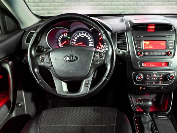 Kia Sorento II Рестайлинг с пробегом 2015 года, цена 1 900 000 рублей, 75755 км, внедорожник, Автокод Объявления