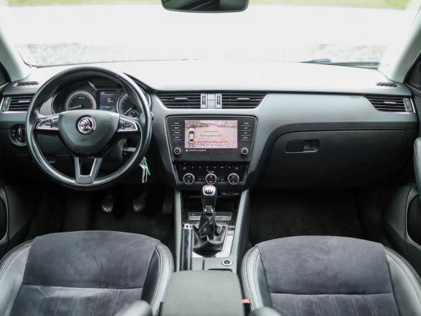 Skoda Octavia III (A7) Рестайлинг с пробегом 2017 года, цена 1 420 000 рублей, 175200 км, лифтбек, Автокод Объявления