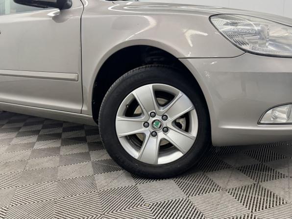 Skoda Octavia II (A5) Рестайлинг с пробегом 2012 года, цена 880 000 рублей, 175006 км, лифтбек, Автокод Объявления