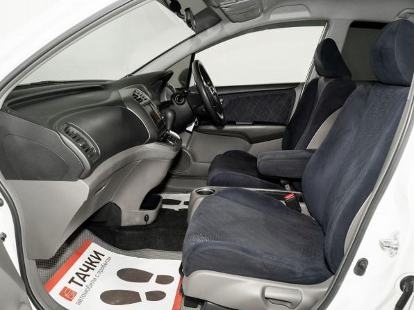 Honda Stream II Рестайлинг с пробегом 2009 года, цена 1 099 500 рублей, 155710 км, компактвэн, Автокод Объявления