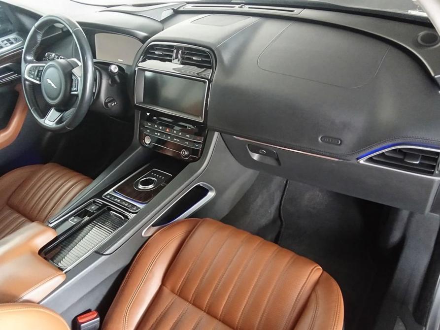 Jaguar F-Pace I Москва  - изображение 9