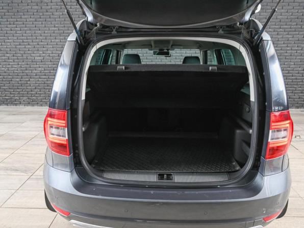 Skoda Yeti I Рестайлинг с пробегом 2014 года, цена 1 400 000 рублей, 101782 км, внедорожник, Автокод Объявления