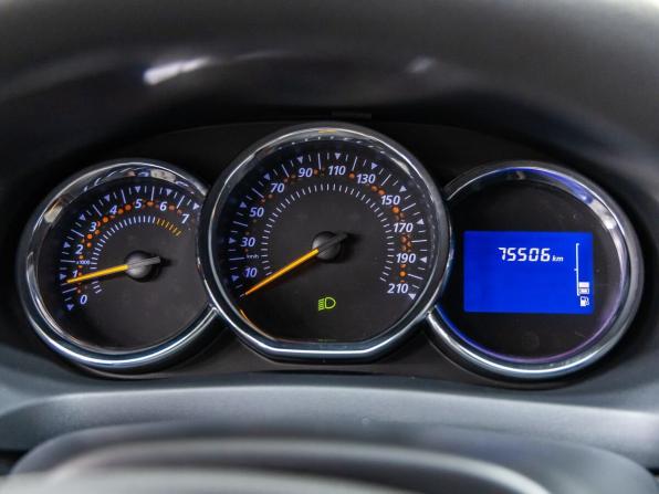 Renault Sandero II с пробегом 2015 года, цена 1 048 000 рублей, 75506 км, хэтчбек, Автокод Объявления