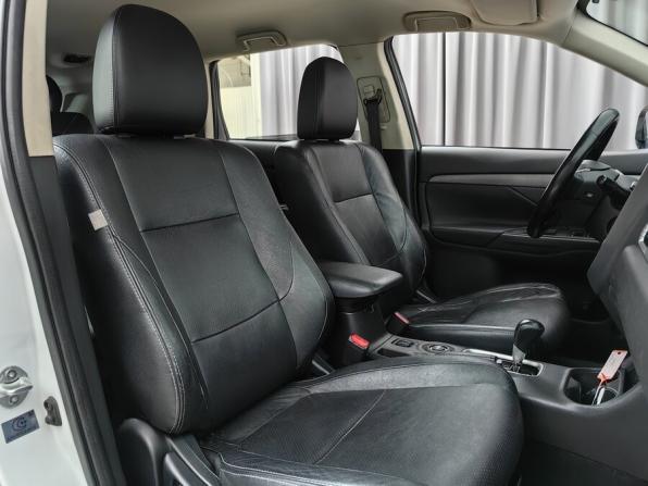 Mitsubishi Outlander III Рестайлинг 2 с пробегом 2015 года, цена 1 425 000 рублей, 221946 км, внедорожник, Автокод Объявления