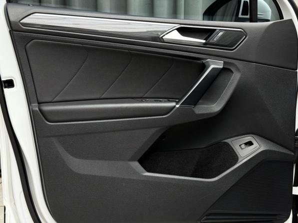 Volkswagen Tiguan II с пробегом 2018 года, цена 2 999 000 рублей, 112820 км, внедорожник, Автокод Объявления