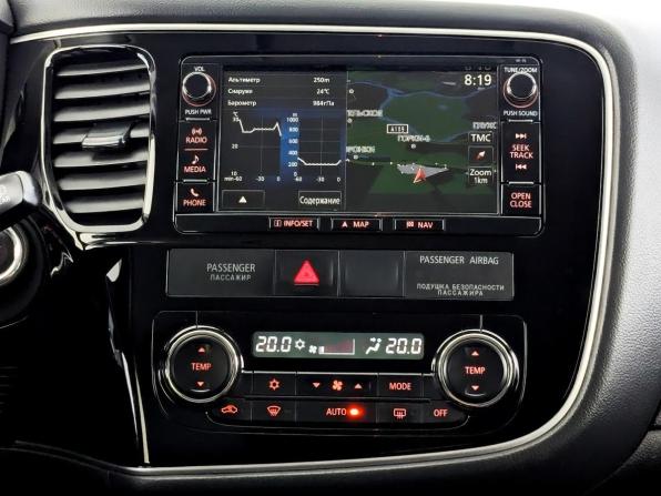 Mitsubishi Outlander III Рестайлинг 2 с пробегом 2016 года, цена 1 995 000 рублей, 128943 км, внедорожник, Автокод Объявления