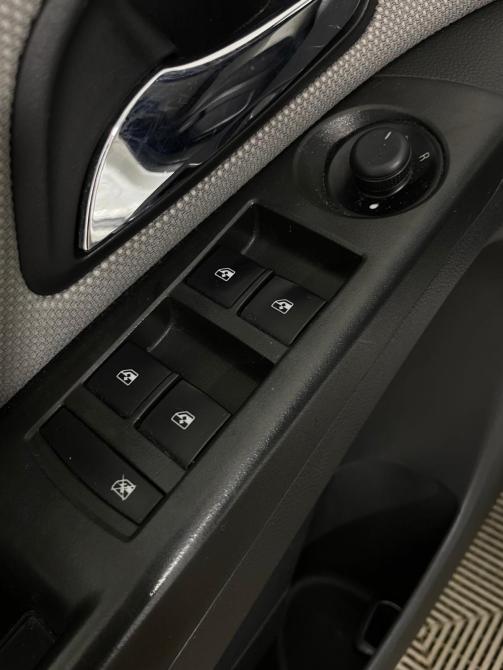 Chevrolet Cruze I Рестайлинг Воронеж  - изображение 17