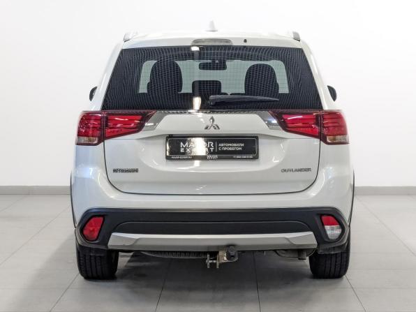 Mitsubishi Outlander III Рестайлинг 2 с пробегом 2018 года, цена 2 190 000 рублей, 51500 км, внедорожник, Автокод Объявления