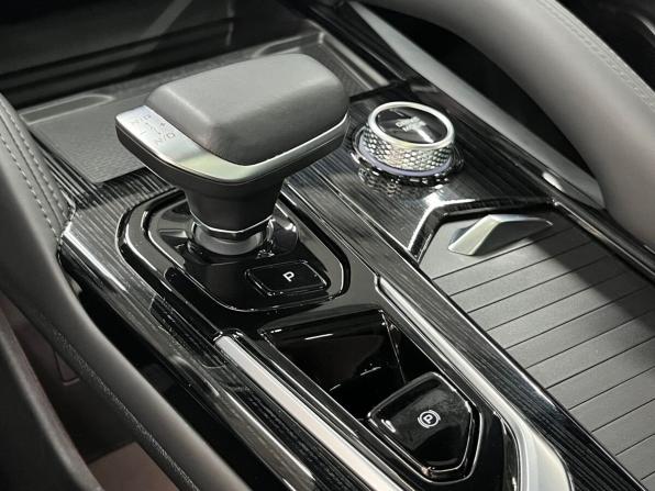 Geely Monjaro I с пробегом 2024 года, цена 3 629 900 рублей, 23000 км, внедорожник, Автокод Объявления