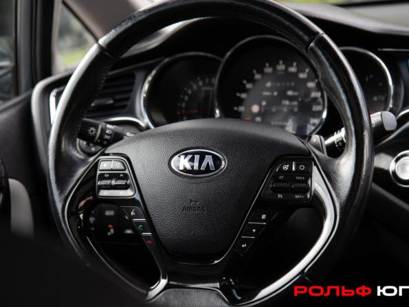 Kia Ceed II Рестайлинг с пробегом 2018 года, цена 1 208 000 рублей, 216505 км, универсал, Автокод Объявления