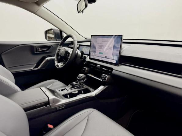 Toyota RAV4 VI (XA60) с пробегом 2026 года, цена 4 400 000 рублей, 9 км, внедорожник, Автокод Объявления