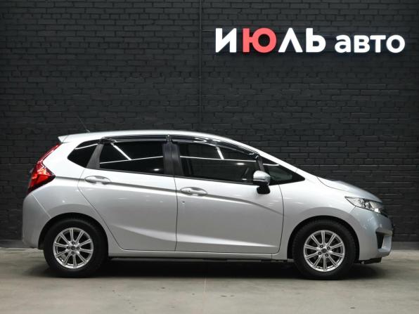Honda Fit III с пробегом 2014 года, цена 1 100 000 рублей, 84084 км, хэтчбек, Автокод Объявления