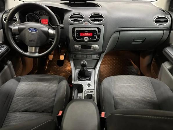 Ford Focus II Рестайлинг с пробегом 2010 года, цена 457 000 рублей, 282000 км, седан, Автокод Объявления
